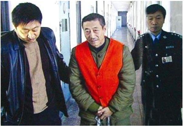 2005年沈阳舞女被害案始末：厂长下岗报复社会，杀害17人被枪毙