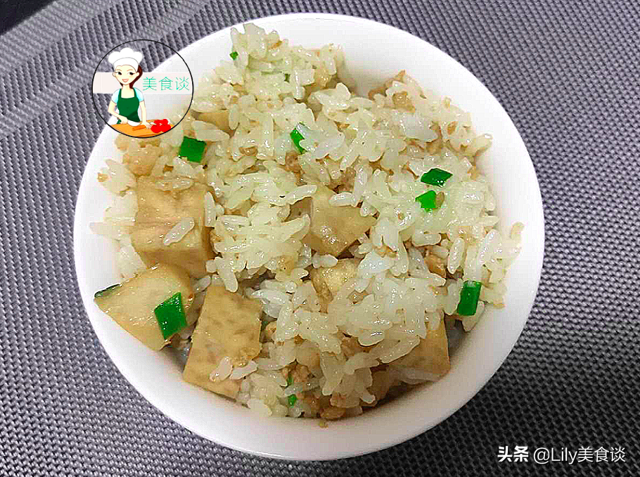 米飯此做法實在太香了，兒子一頓能吃2大碗，製作簡單，營養實惠