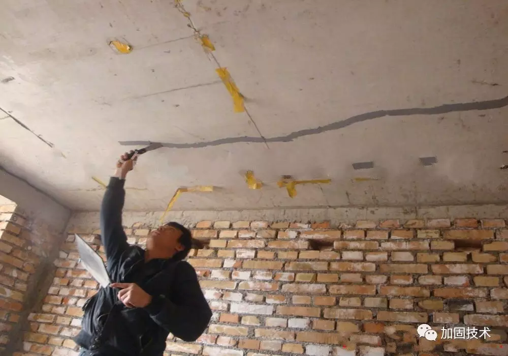 是什么在摧毀混凝土的耐久性？「卡本科技加固課堂」裂縫膠