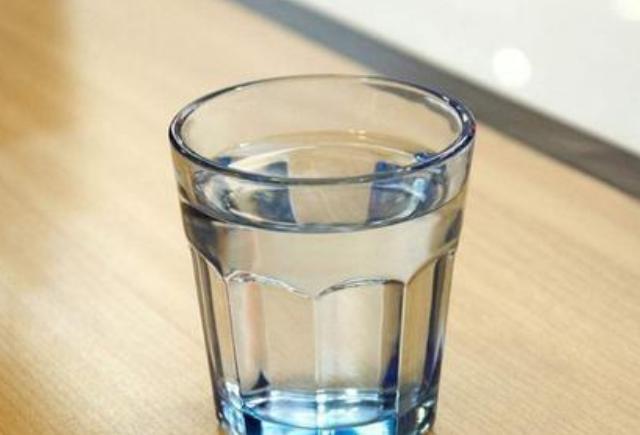 愛喝白開水和愛喝茶有什么區別？哪一種對身體好，不妨提前了解下