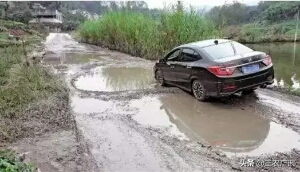 村屯修水泥路，为啥有的村没指标？很多路不到