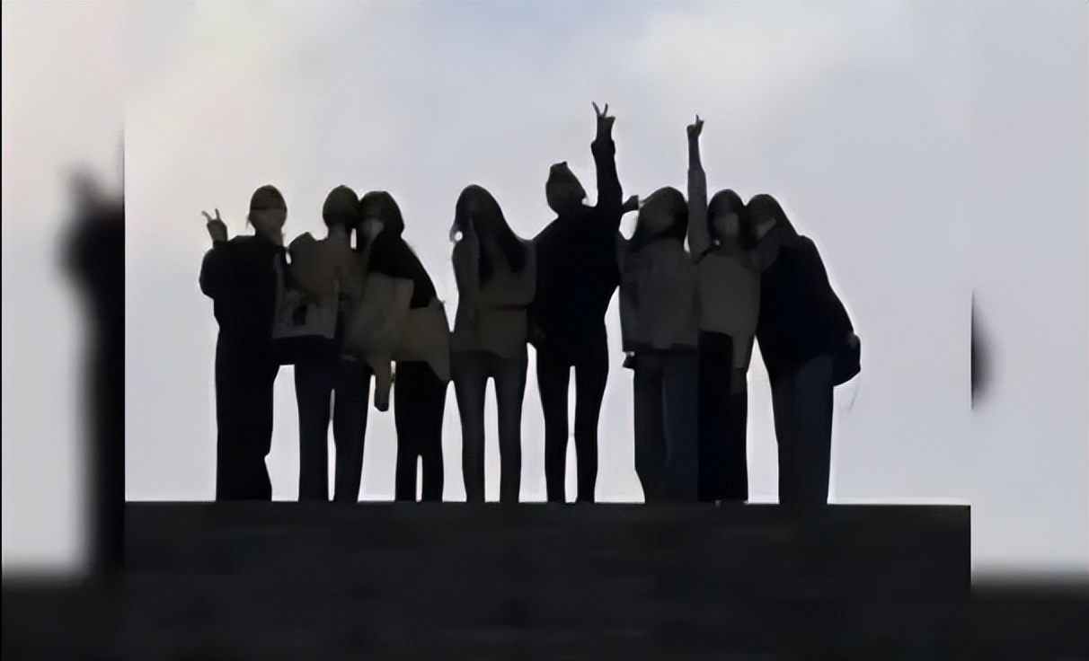 What does the showcase stage mean? Difference between showcase and