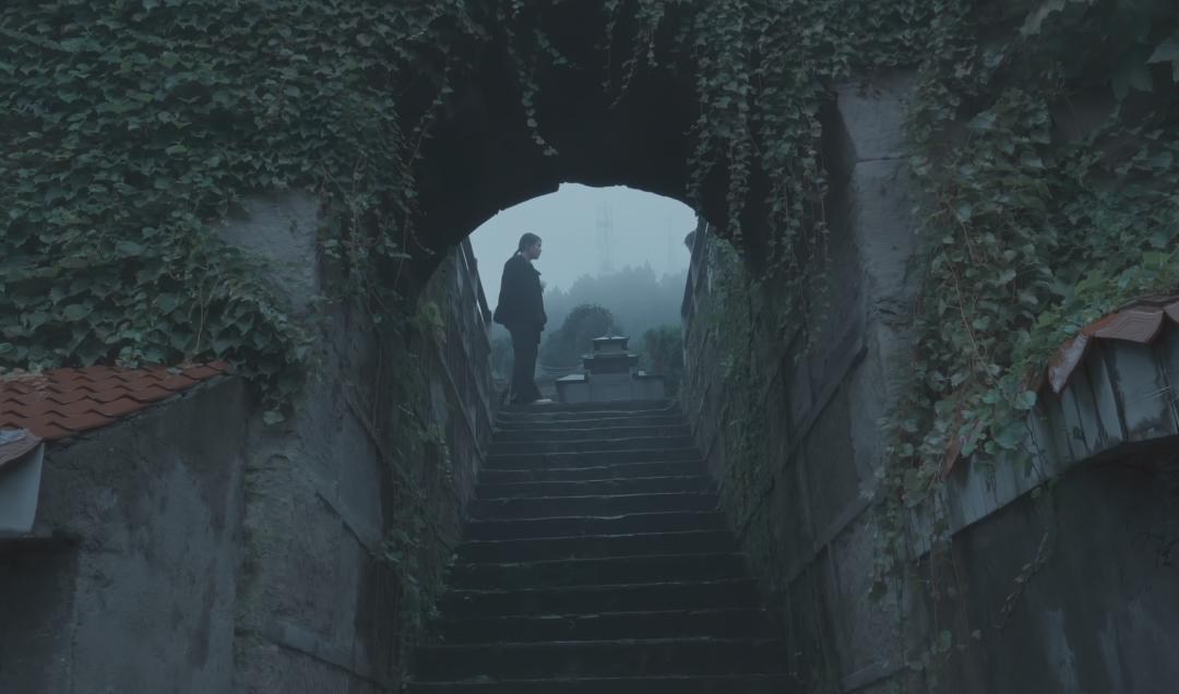 "Broken Bridge" iNEWS