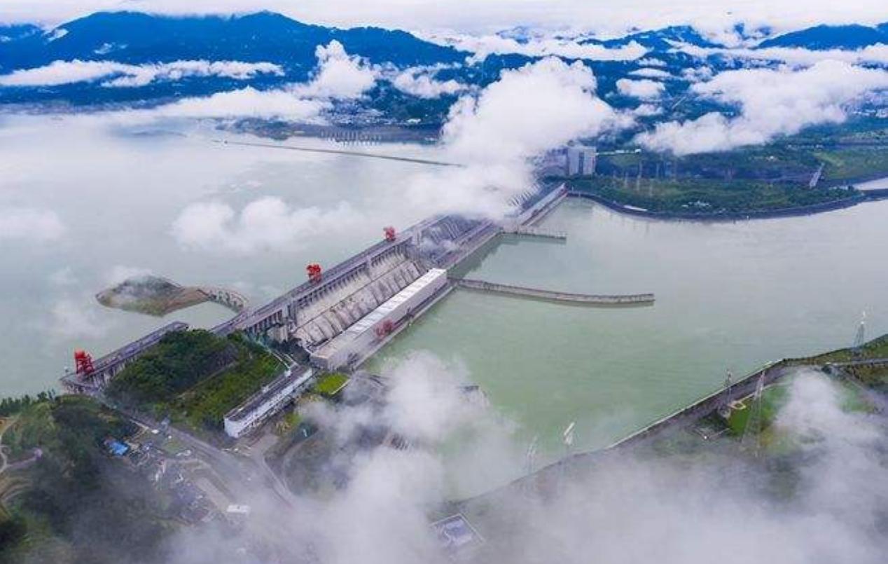 Construction of the Three Gorges Dam started in 1994, but nine experts ...