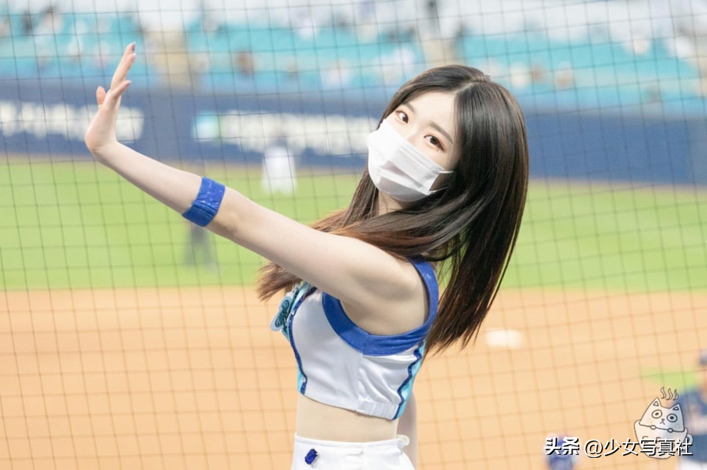 Super sweet, Korean cheerleader goddess Ko Jung-hyun - iNEWS