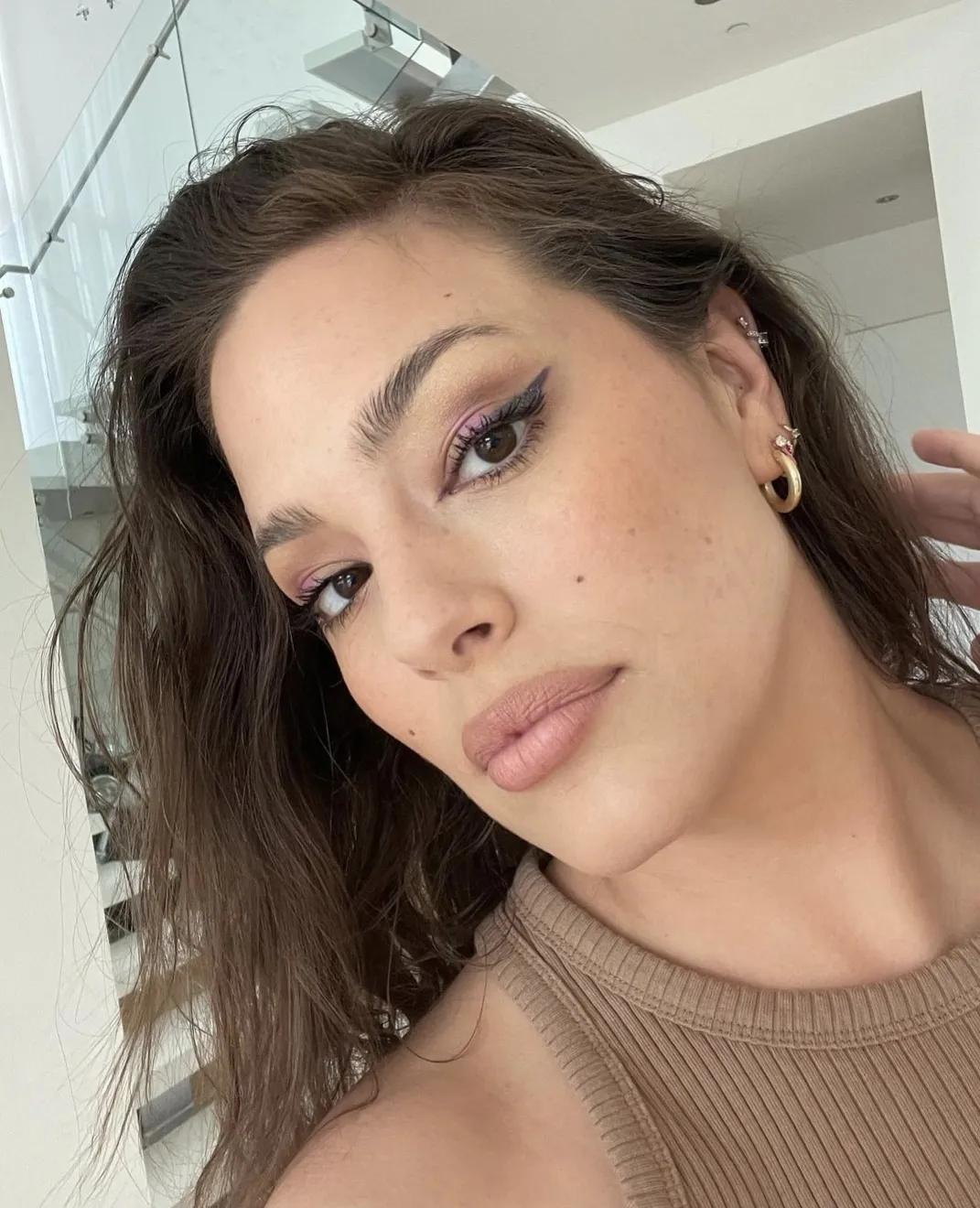 Plus-size model ceiling, fashion darling: Ashley Graham - iNEWS