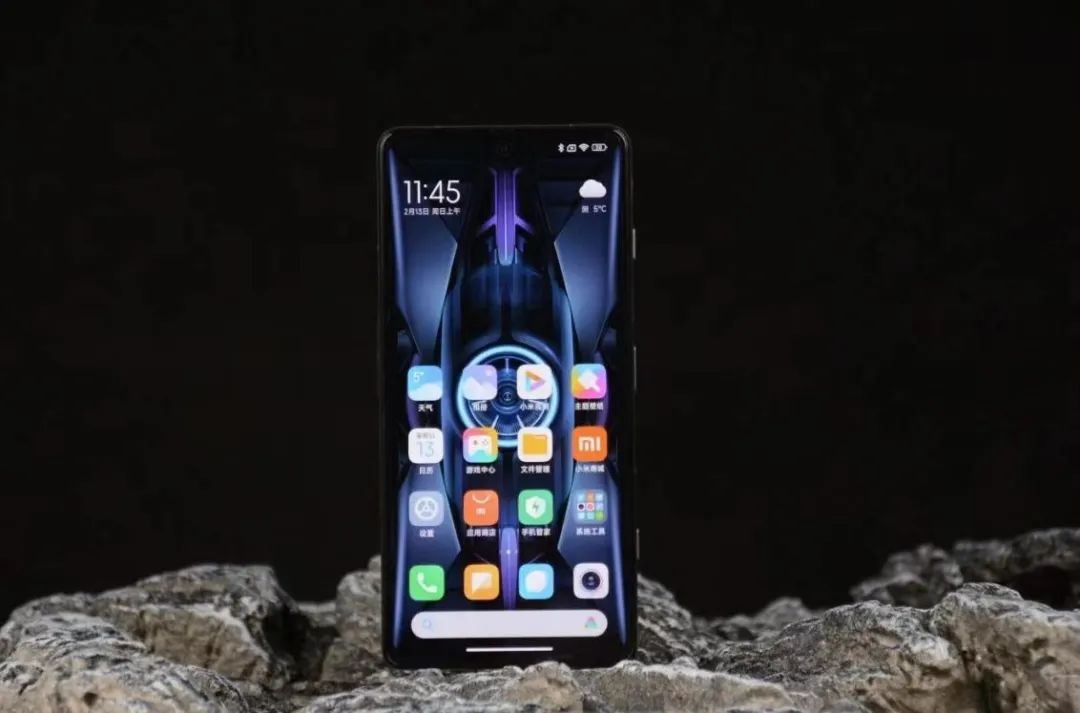 Three relatively eyeprotecting OLED screen mobile phones, no longer