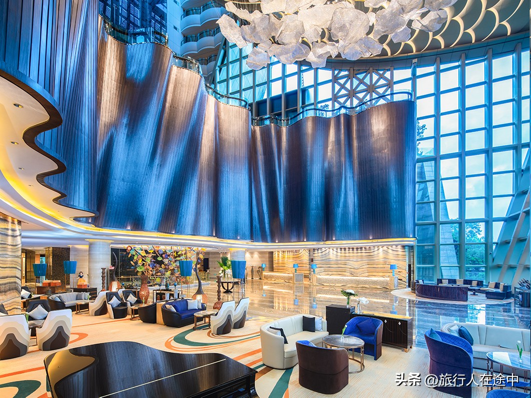 guangfo-sailboat-hotel-has-also-been-rolled-in-luxurious-3-days-and