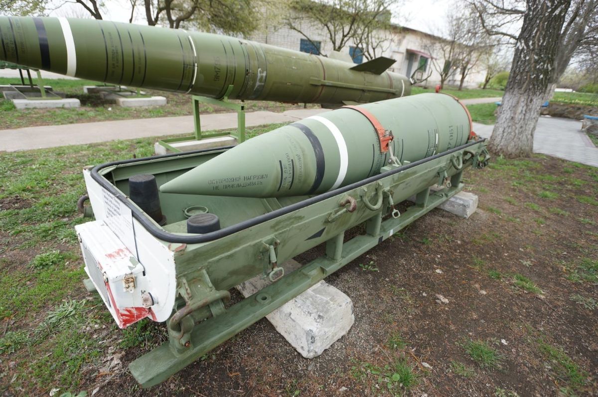 Why Did Ukraine Destroy More Than 1,000 Nuclear Bombs After ...