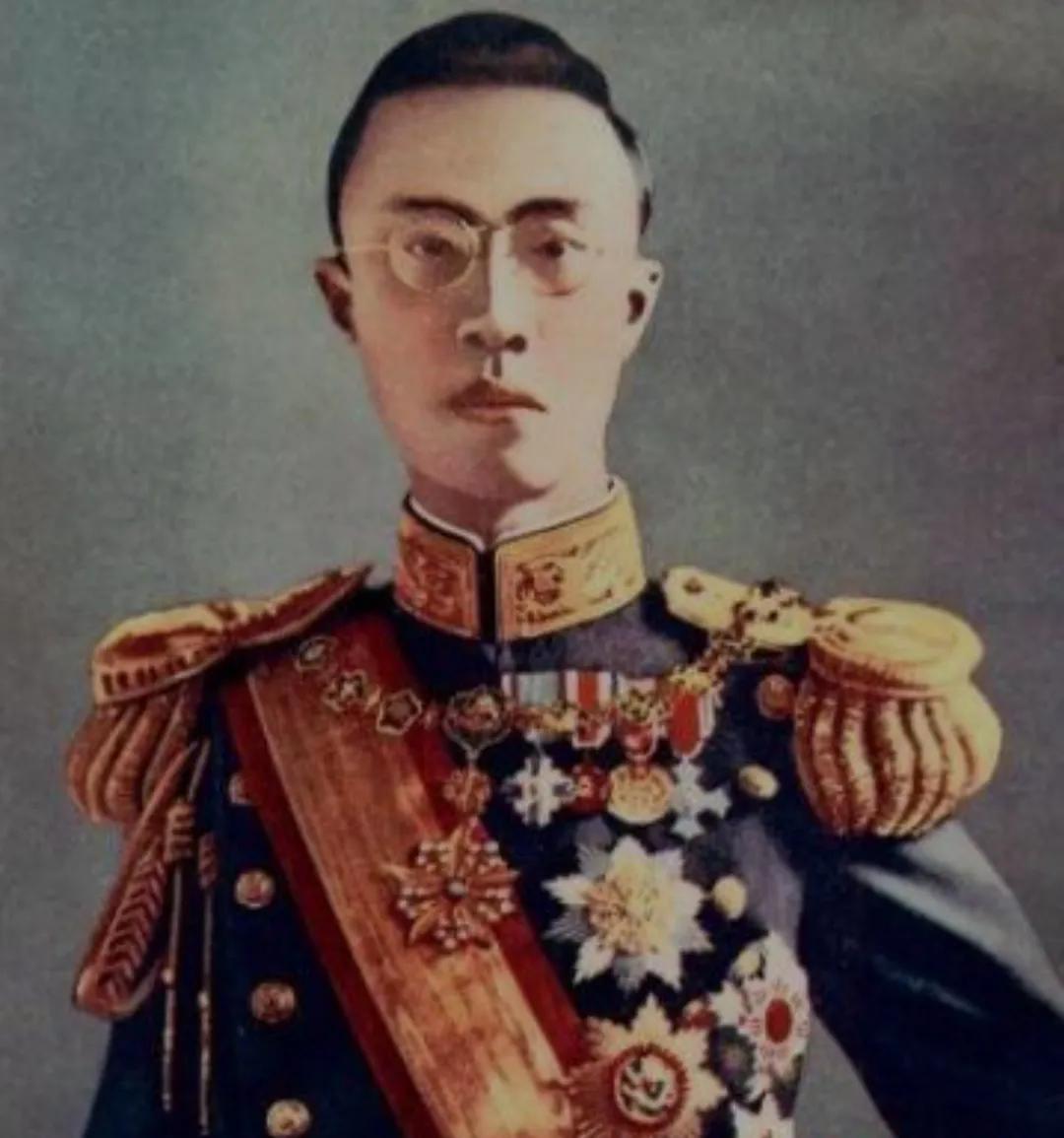 Yao, Shun, Yu, and abdication continued until the last emperor of the Qing Dynasty: Aixinjueluo Puyi.