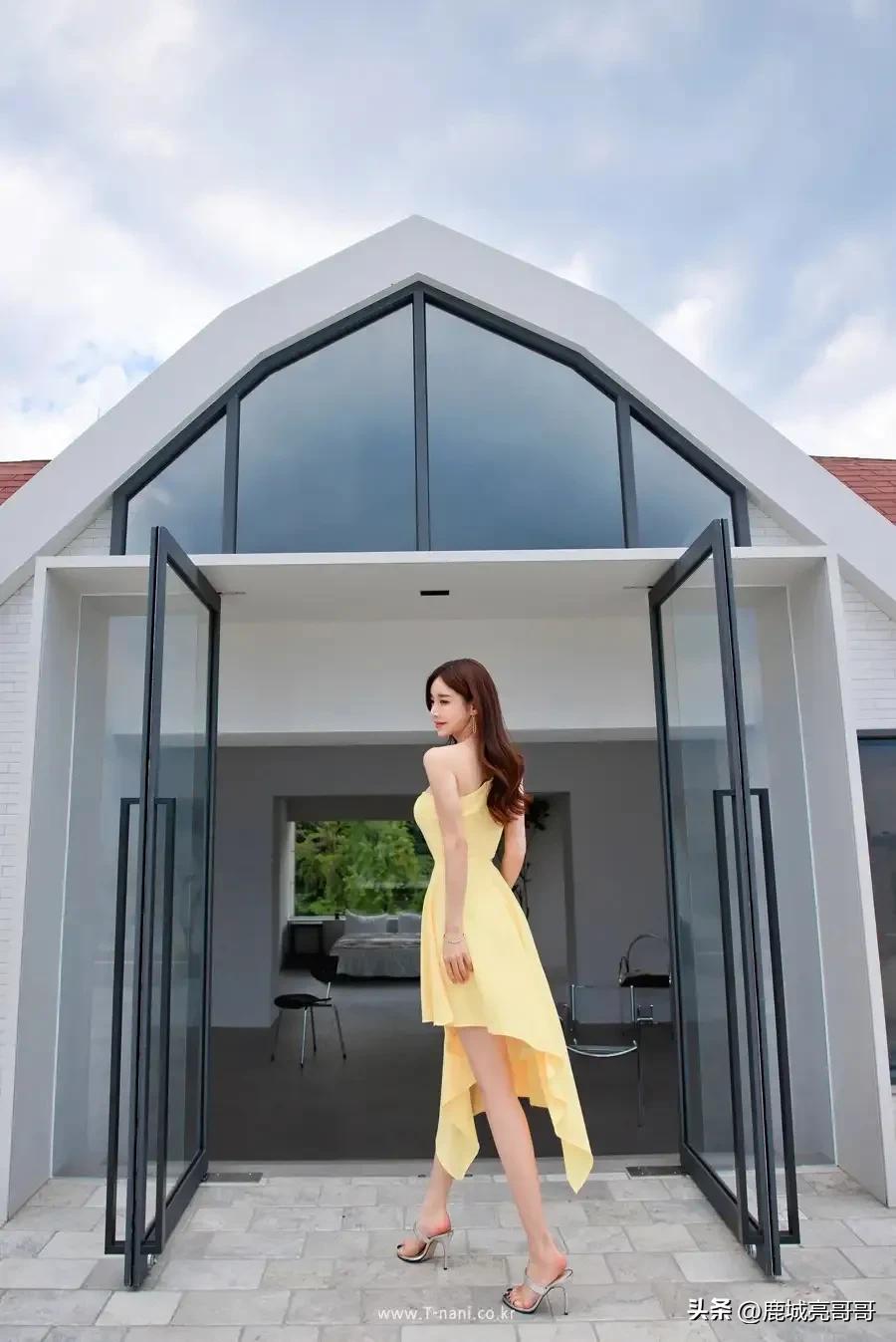 "Korean beauty model Sun Yunzhu" honey bright yellow youthful vitality ...