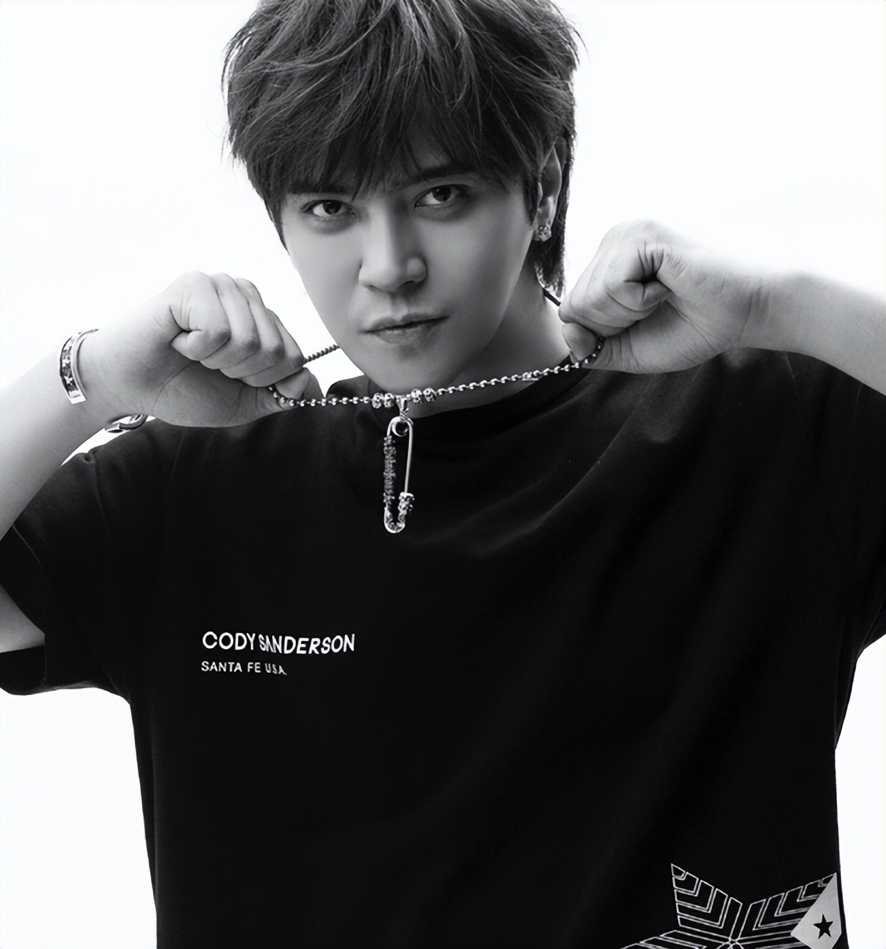 Luo Zhixiang "changed gender" debut, the entertainment circle is also ...