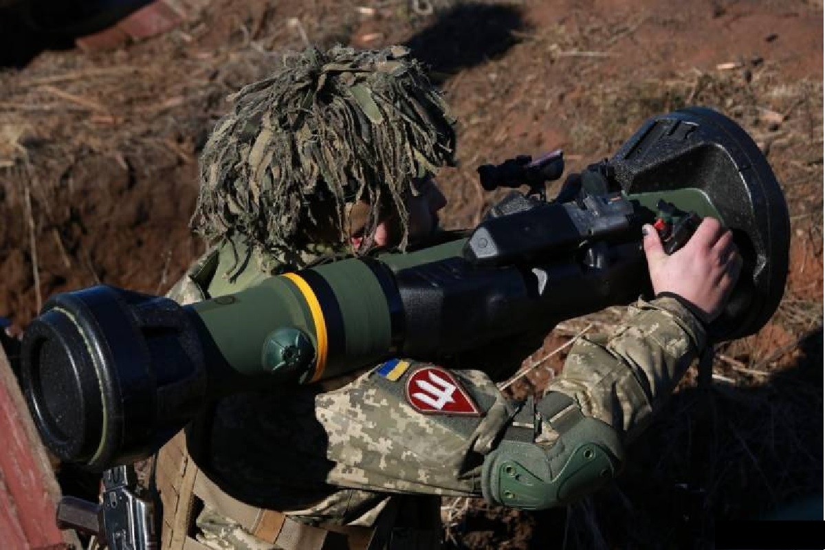 Stinger air defense, javelin, NLAW antitank, what kind of threat do