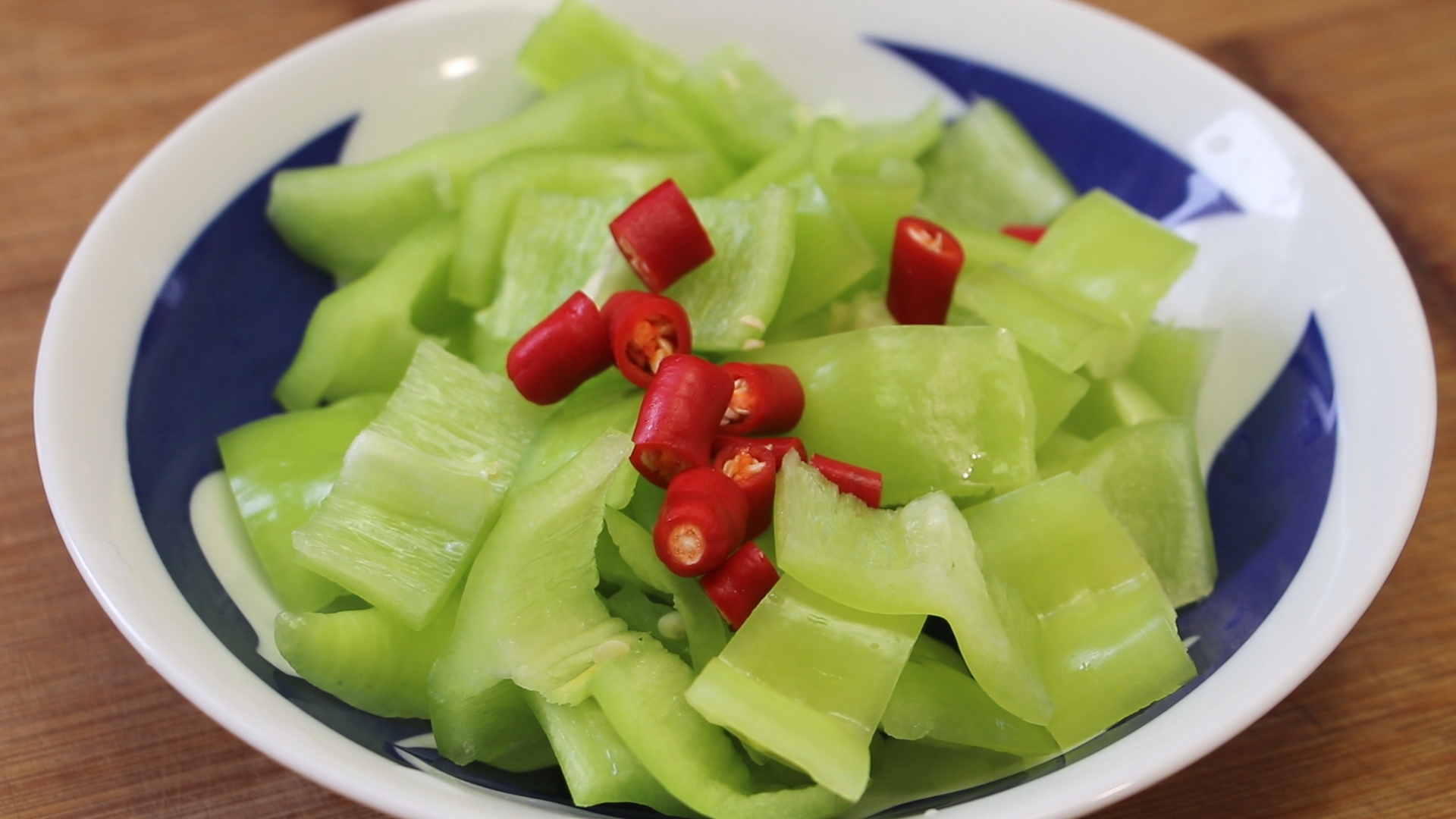 It turns out that you can't put oil in the fried loofah first, remember