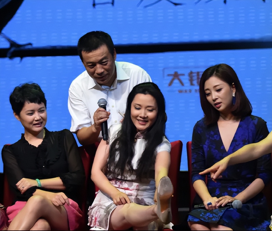 When 59-year-old He Saifei, 56-year-old Ru Ping and 42-year-old Yin Tao ...