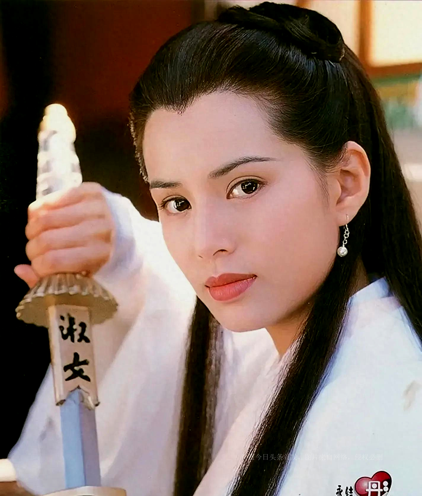 Can't a pure and beautiful girl act in an action romance movie? - iMedia