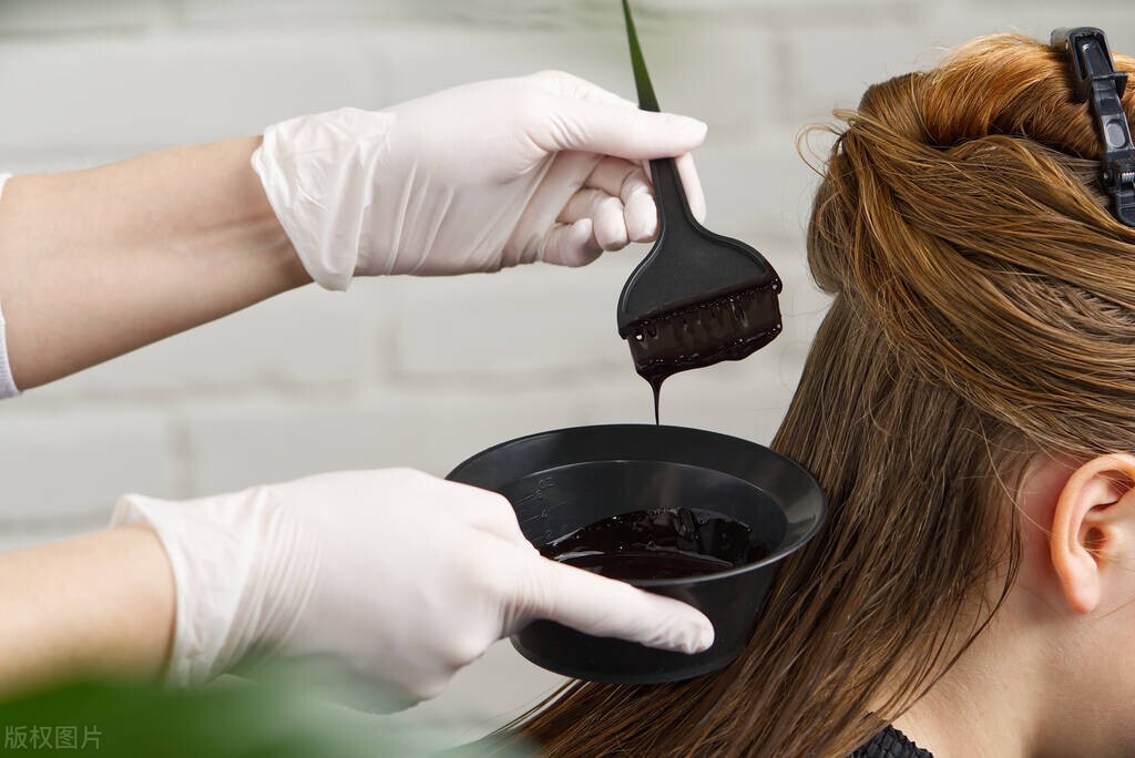 The dry goods are here! Teach you how to dye your hair evenly and look