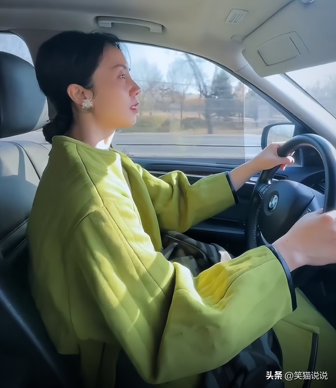 Sun Li posted a video of taking her baby on the ice: her son's single ...