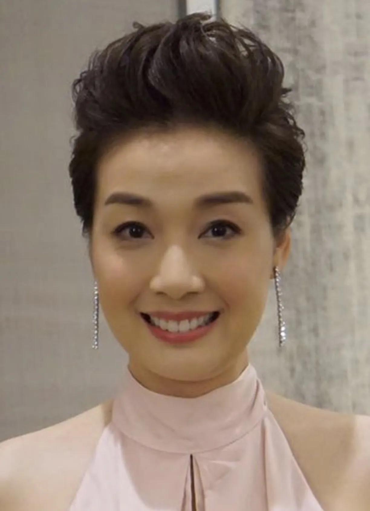 The well-known Hong Kong actress Jiang Meiyi, behind her strong image ...