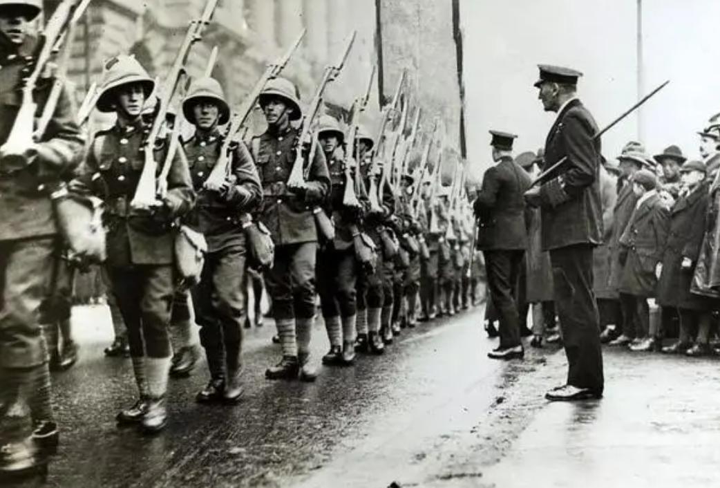 What led the Russian Bolsheviks to go underground in 1917? - iMedia