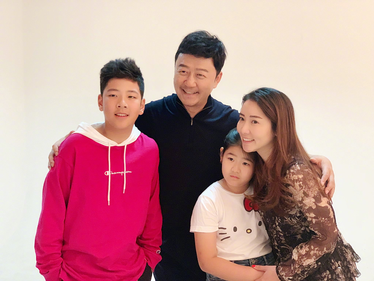 55yearold Guo Tao seldom posted family photos! The son looks like a