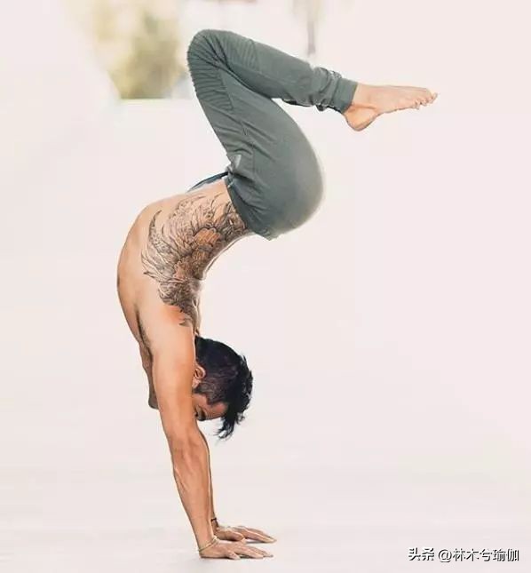 Want to practice handstand? Try these 3 actions first - iMedia