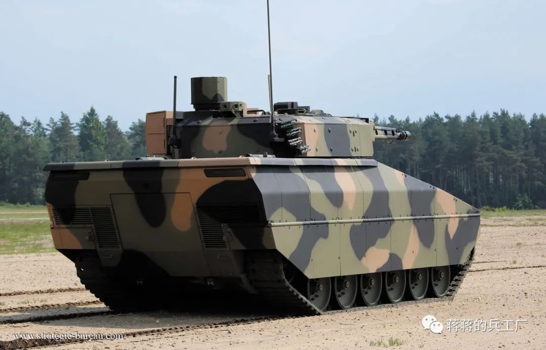 Rheinmetall launches Lynx 120 fire support vehicle with 120mm tank gun ...