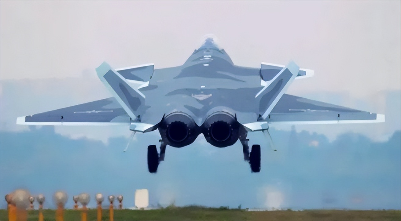 The J-20 built ten years ago has new changes in the engine. Just by ...