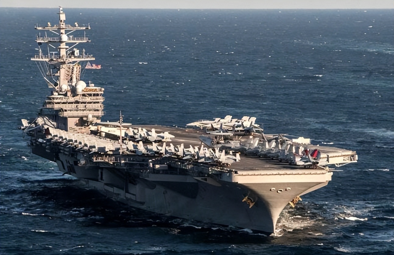 言行不一！伯克艦穿越台海，核航母闖東海，拜登：不尋求對華冷戰