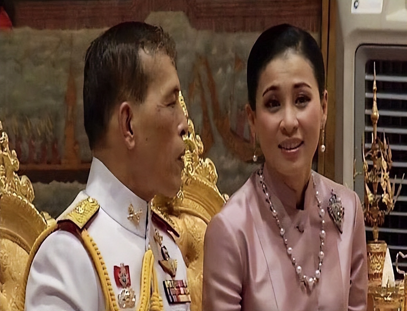 Members Of The Thai Royal Family The Princess And The Queen Are Like members-of-the-thai-royal-family-the-princess-and-the-queen-are-like