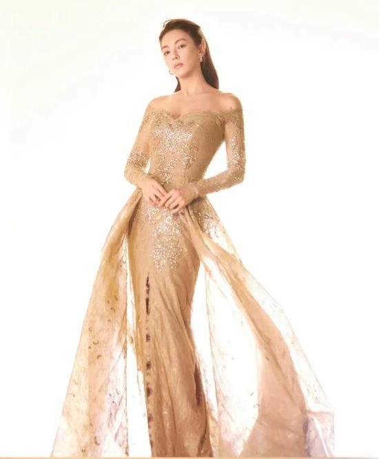 Zhang Yuqi's naked cover is too brave! The lordosis and back warping