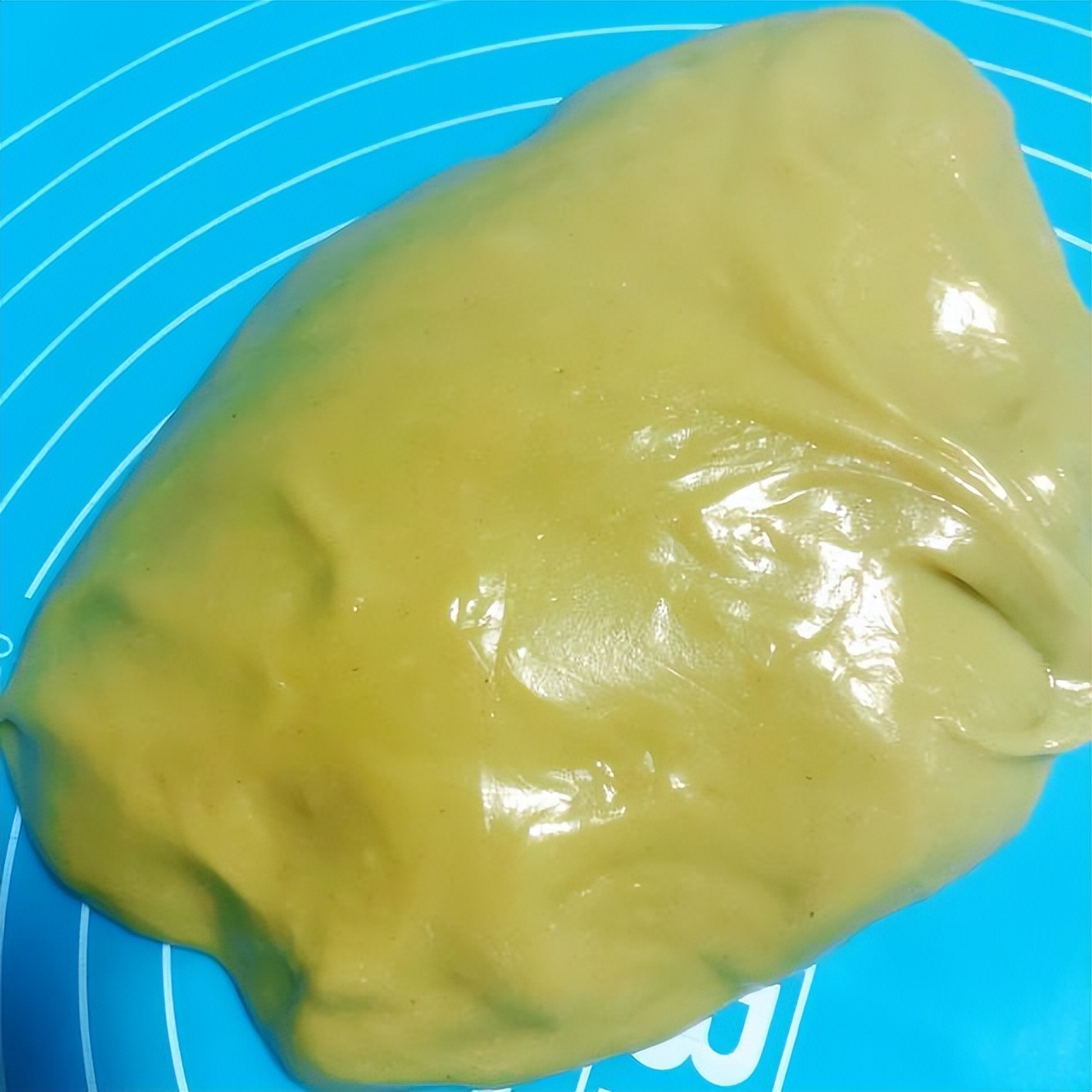 Wormwood Pork Floss Green Dumplings iNEWS