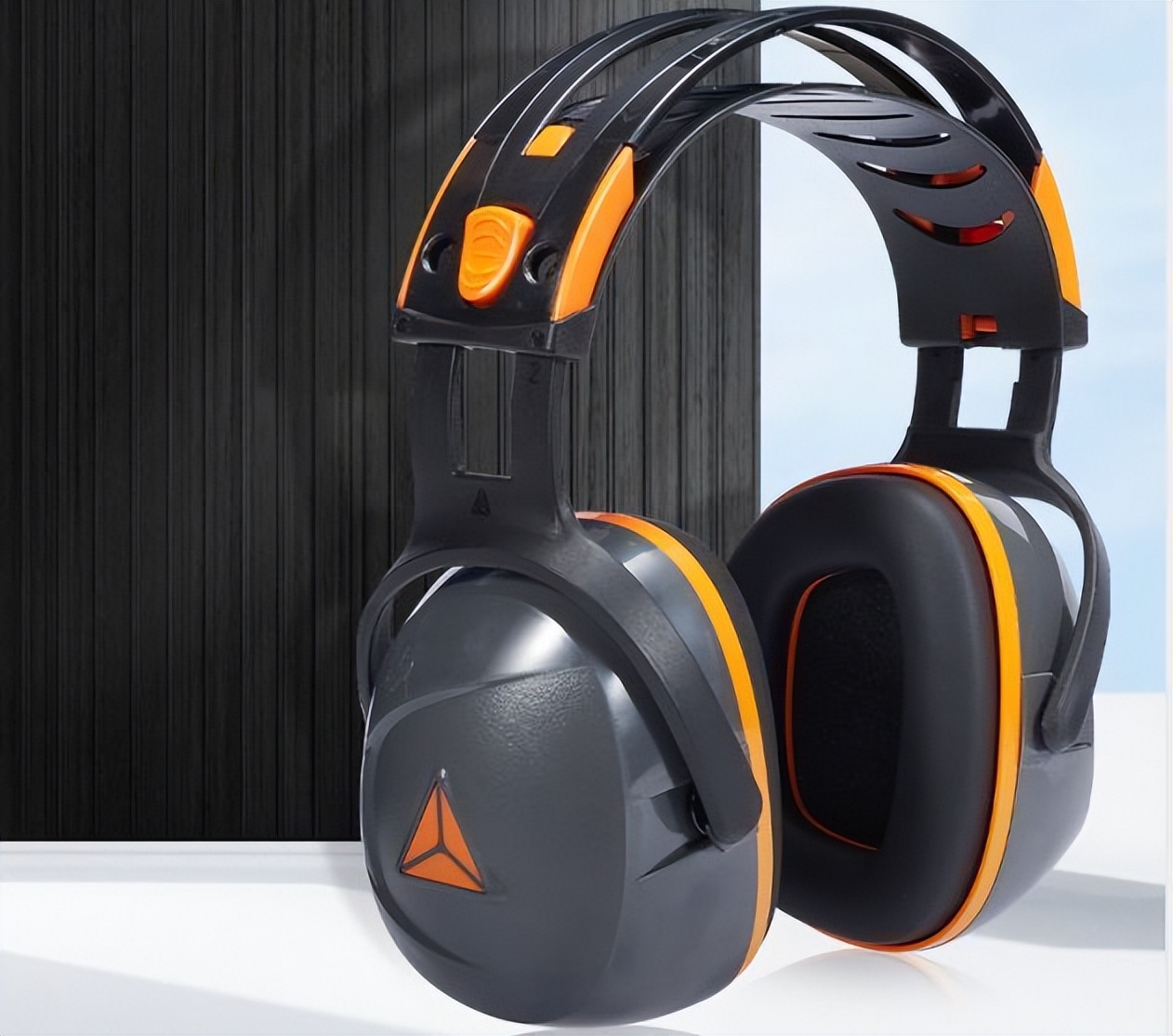 Earplugs or earmuffs, which is better for noise isolation?If you wear