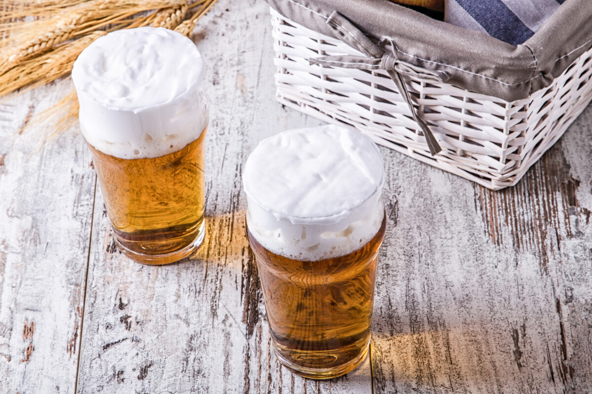 Can gout drink soy milk?Doctor You can eat more soy products, but you