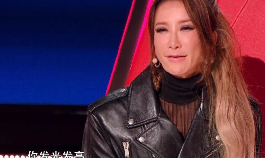 Hua Shao hosted the 12th season of "The Voice", the comment area fell ...