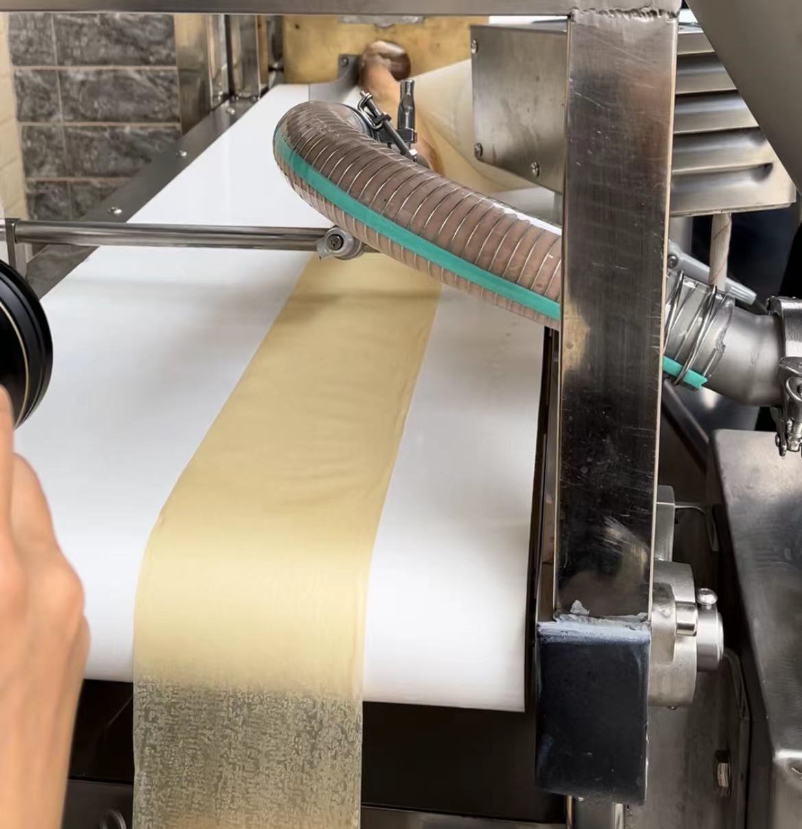 Processing technology of pork roll stamps, automatic production process