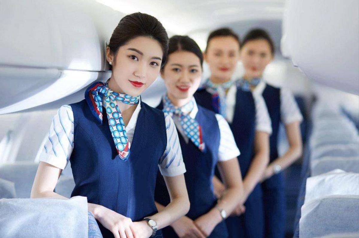 What Is The Difference Between Flight Attendants In First Class And 