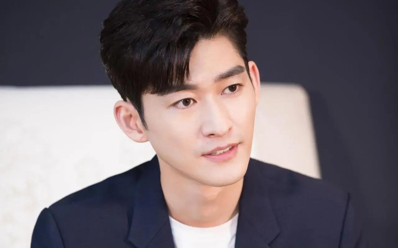 Lost in popularity in two days: Zhang Han hit his chest, Wang Xiaochen ...