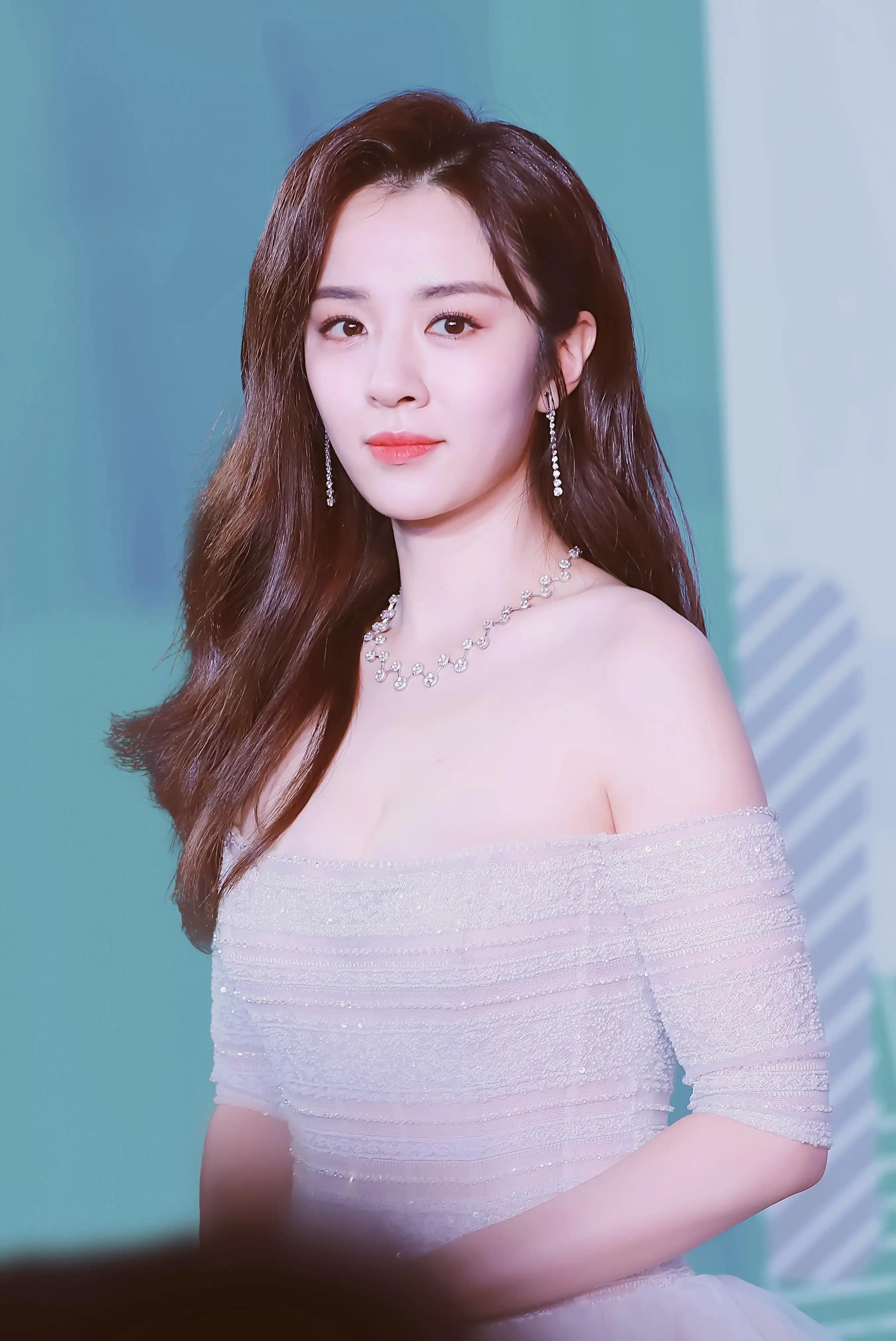 Wang Xiaochen is so charming - iNEWS