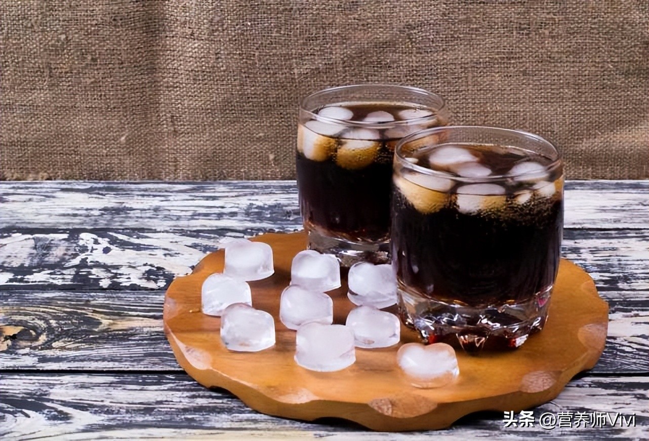 What are the dangers of drinking carbonated beverages for a long time?6