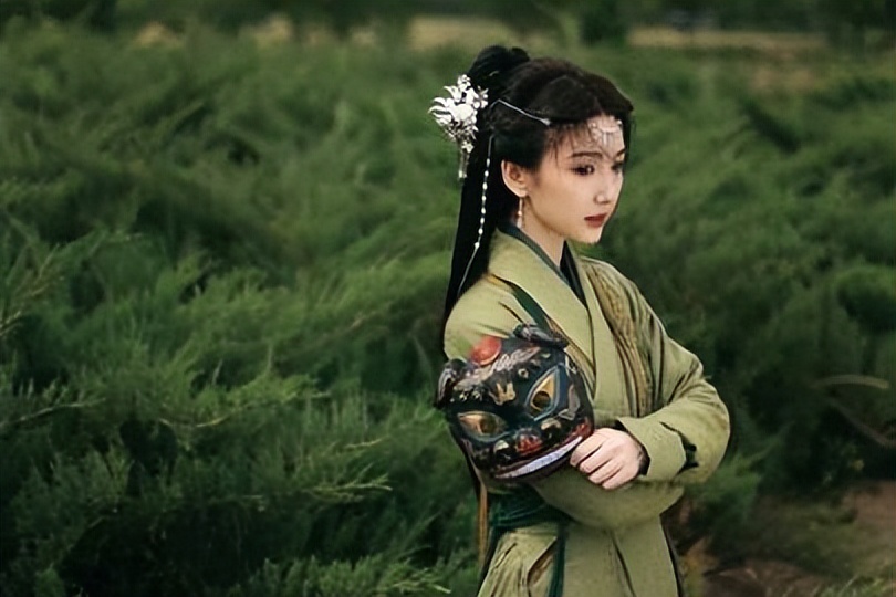 Mao Xiaotong's eyebrows are in a heroic style revealing beauty - iNEWS
