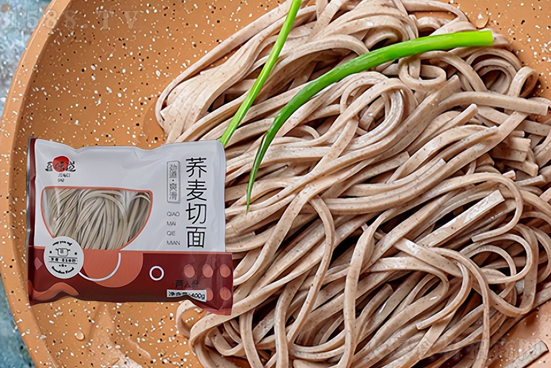 Chiaflavored soba noodles, delicious and chewy, light and nutritious