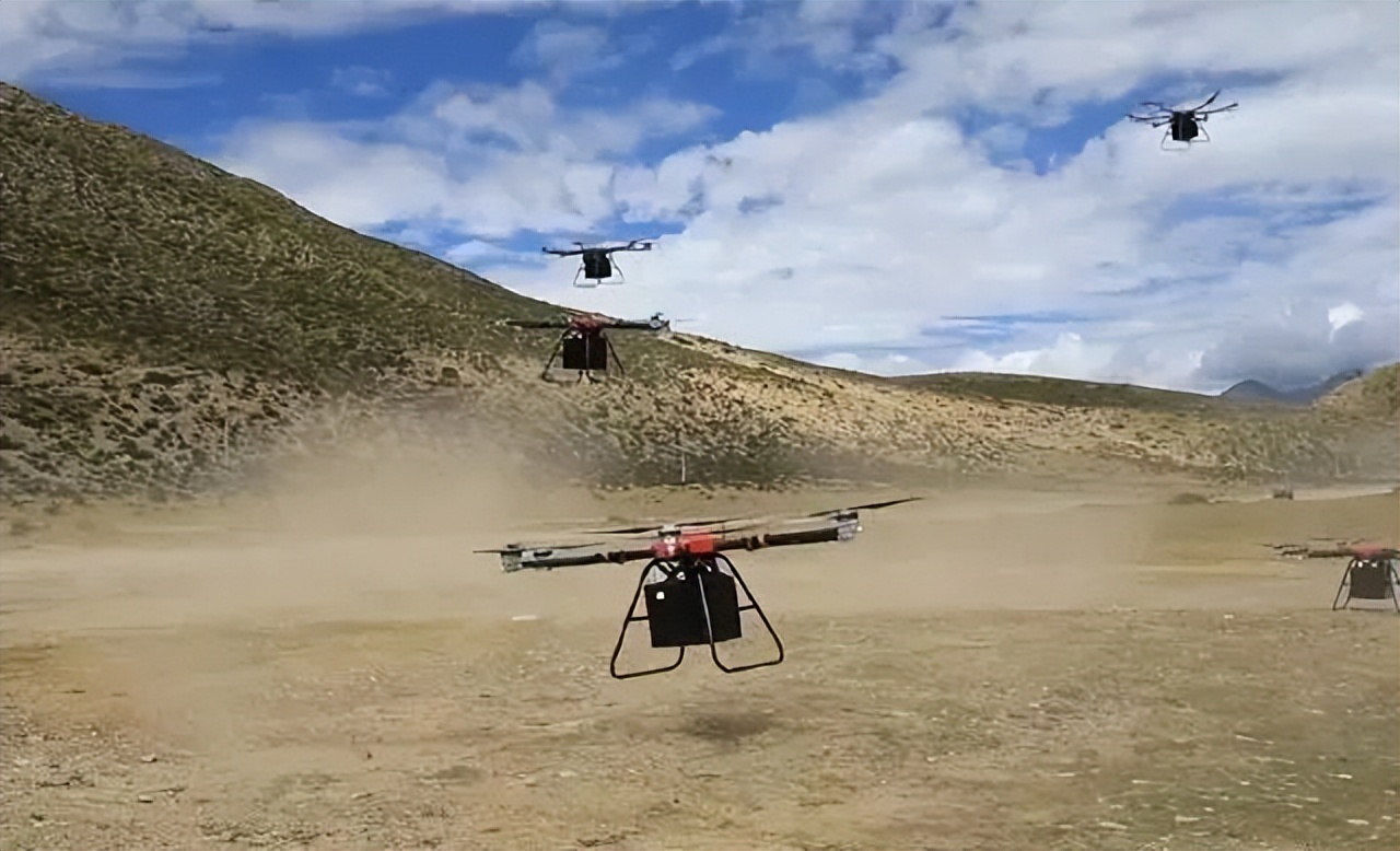 The PLA drone took a photo of the Kinmen sentry and one picture is