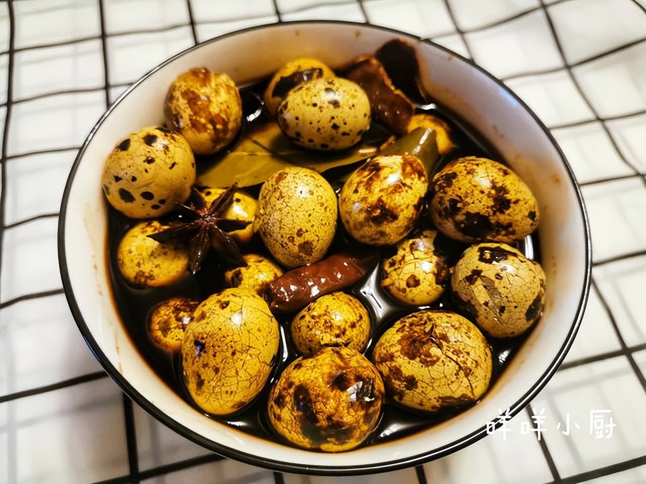Addictive homemade marinated quail eggs, delicious and nutritious, and