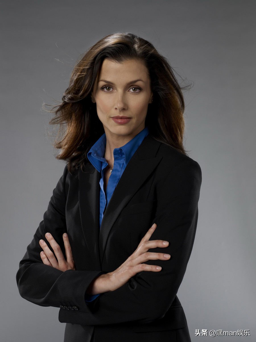 Bridget Moynahan's Dark Side TV Show Queen's Growing History Over Fifty