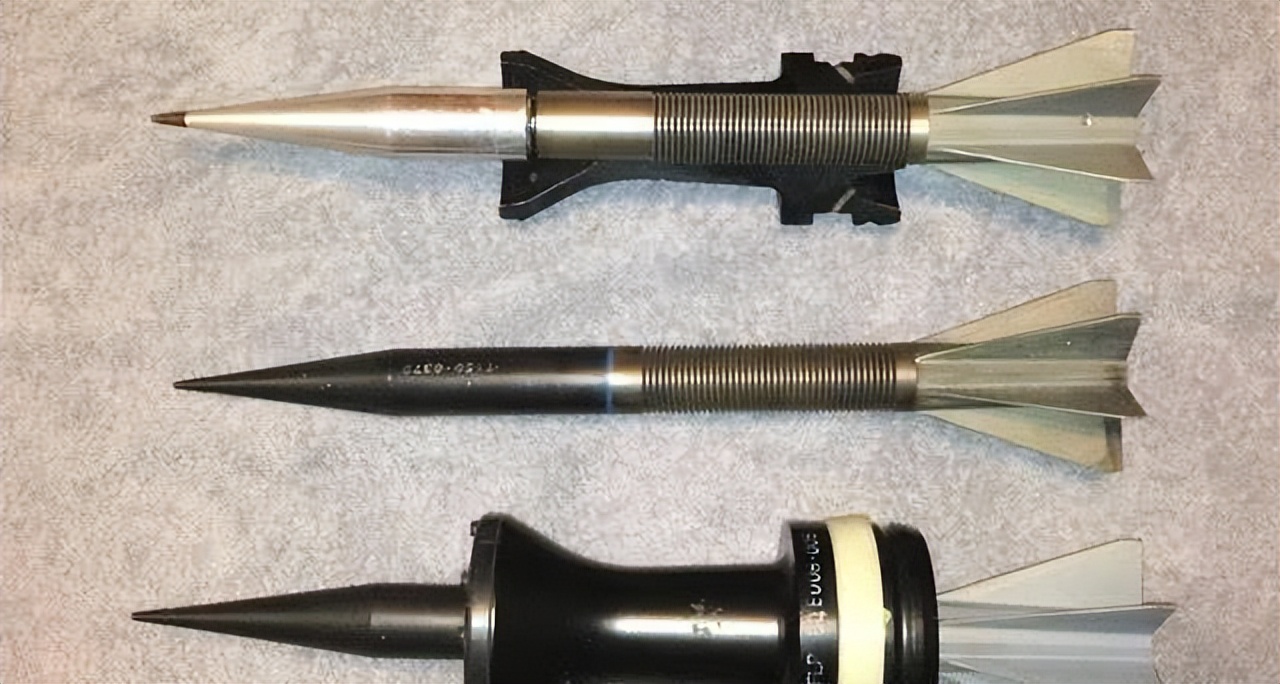 Why do most modern main battle tanks use smoothbore guns instead of