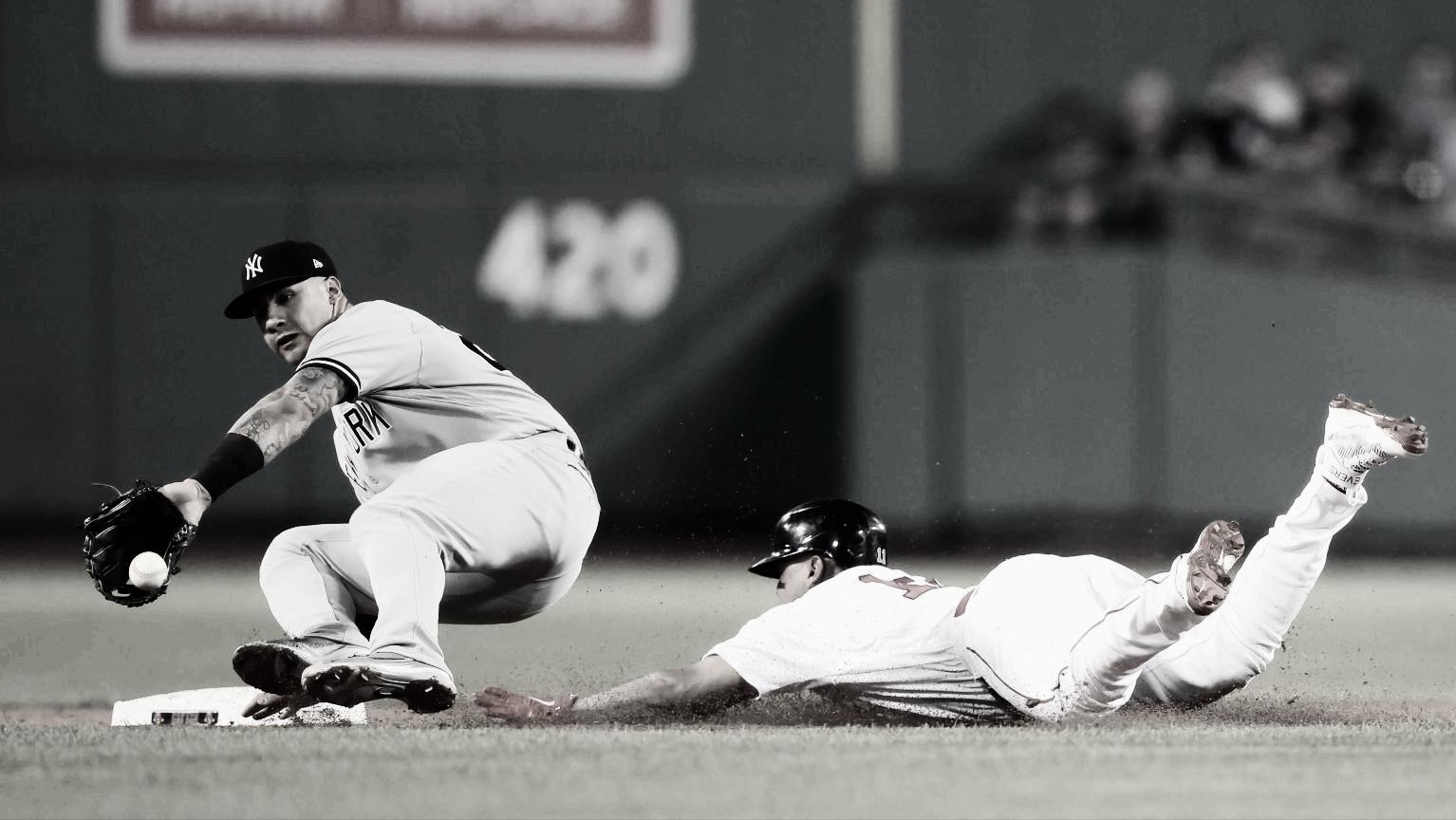 Approaching baseball, Boston Red Sox, MLB Baseball Creation Camp iNEWS