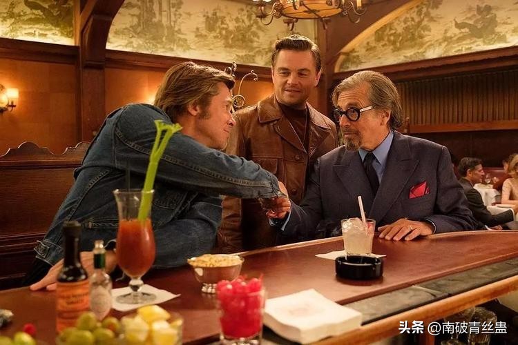 The movie "Dialogue" conveys deep social observation and irony, it is