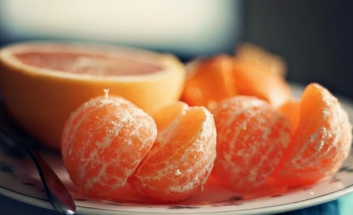 The doctor has repeatedly emphasized after eating oranges, try to eat less of these 3 kinds of