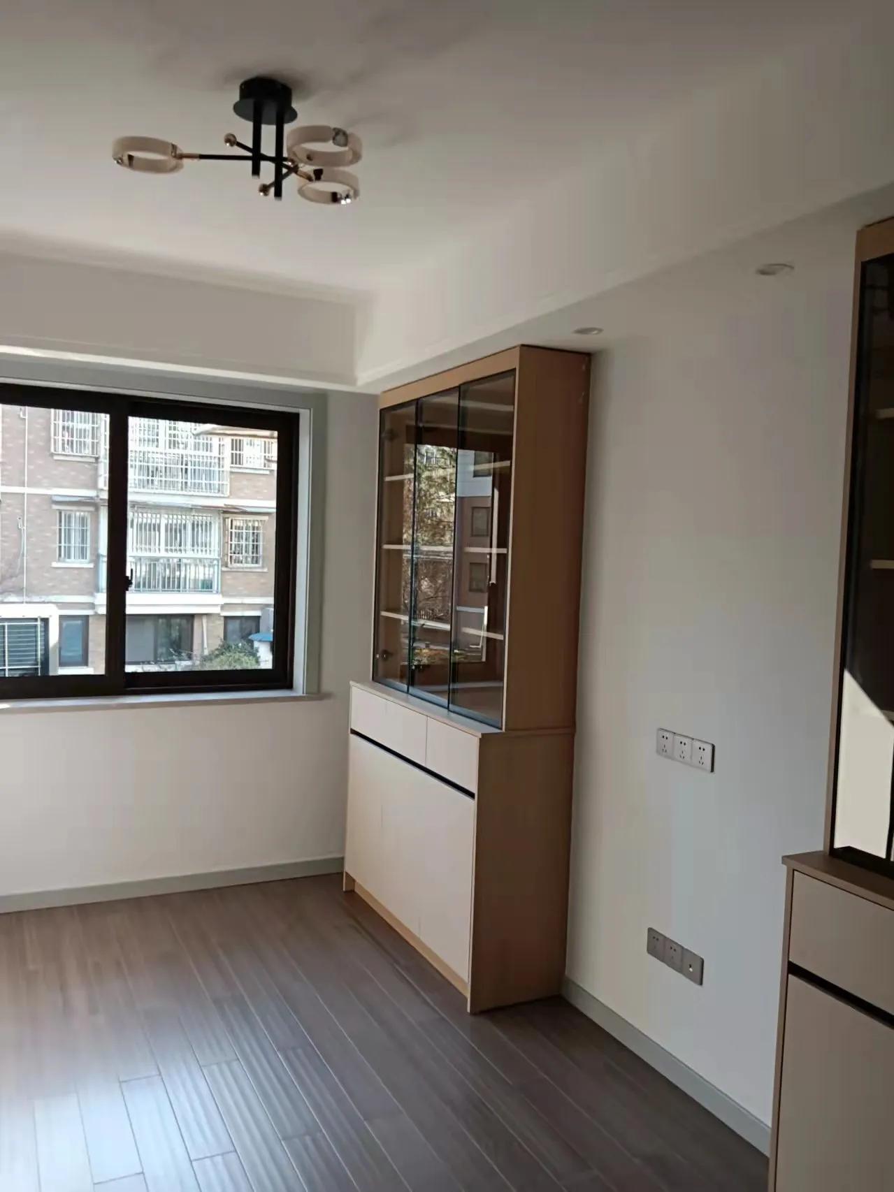 wall latex paint iNEWS